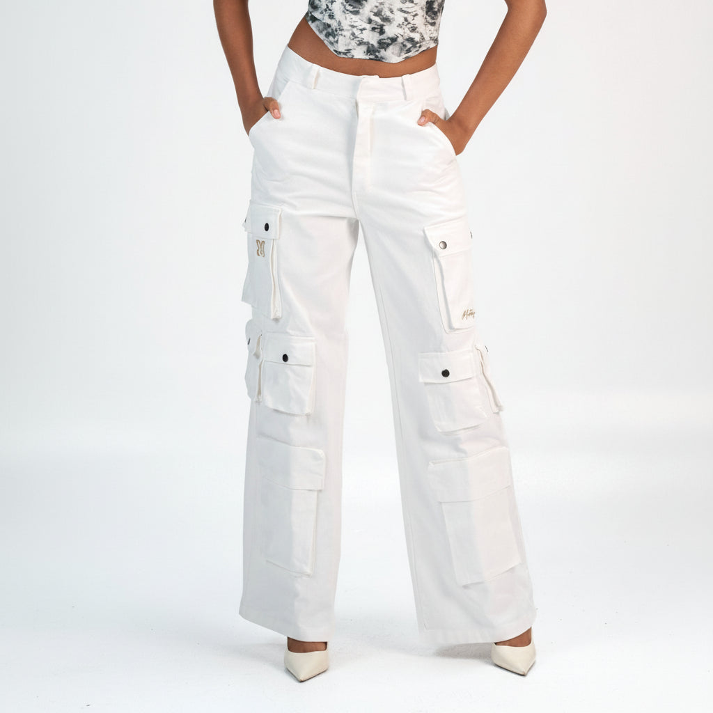 Cargo pants women's white streetwear fashion casual trendy loose fit.
