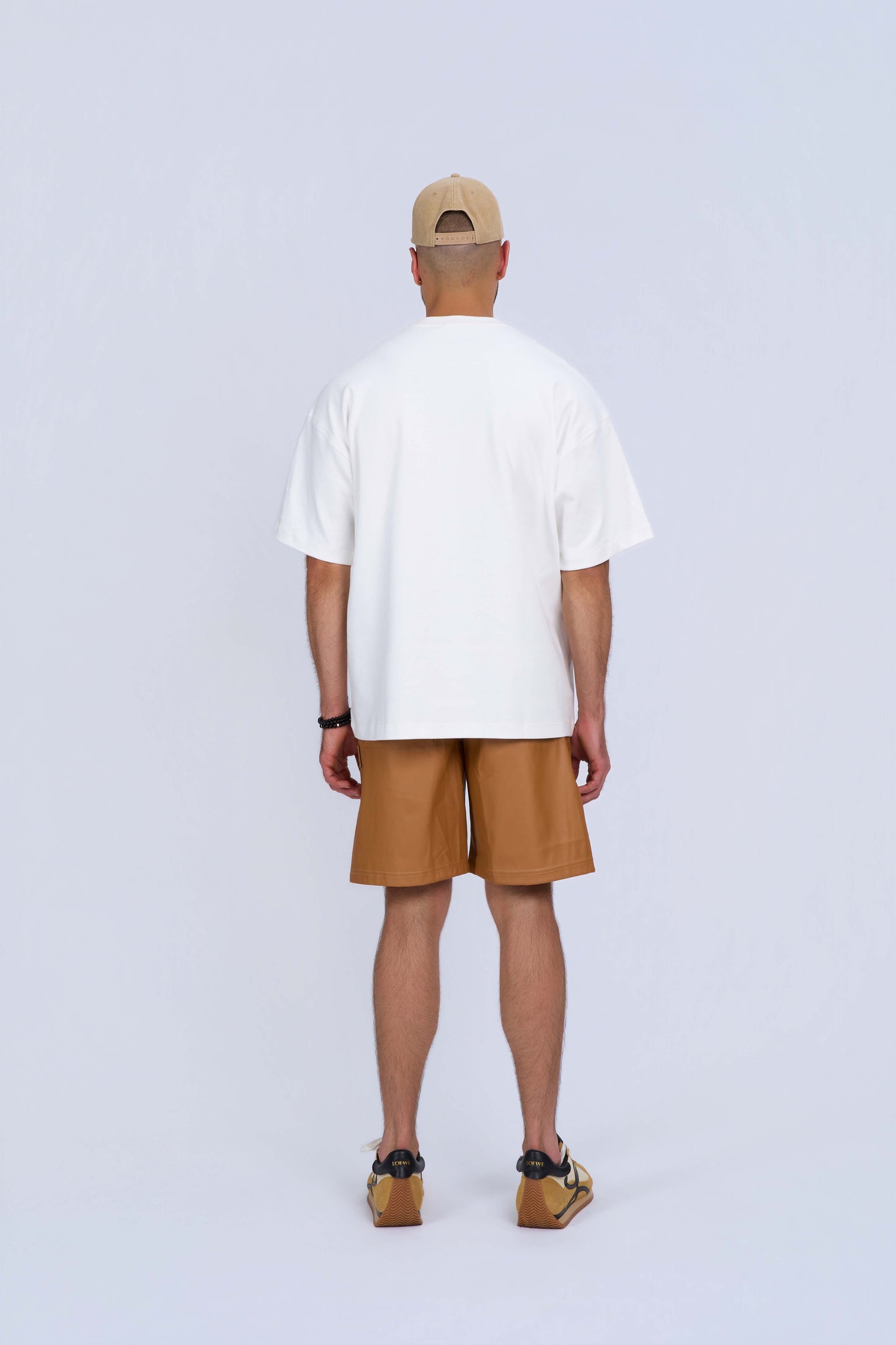 WHITE AURA M
