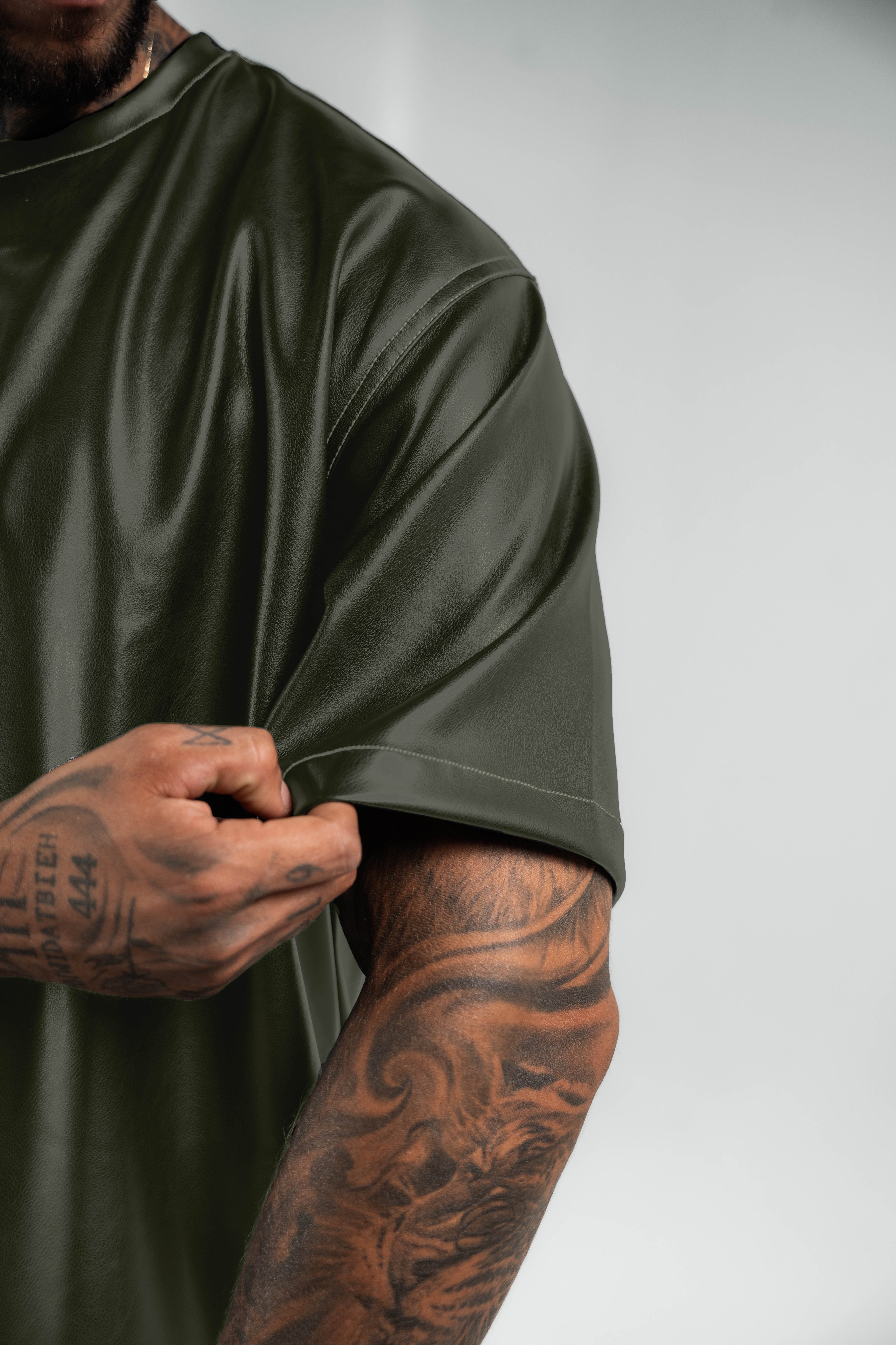 MILÁN OVERSIZED T-SHIRT OLIVE GREEN
