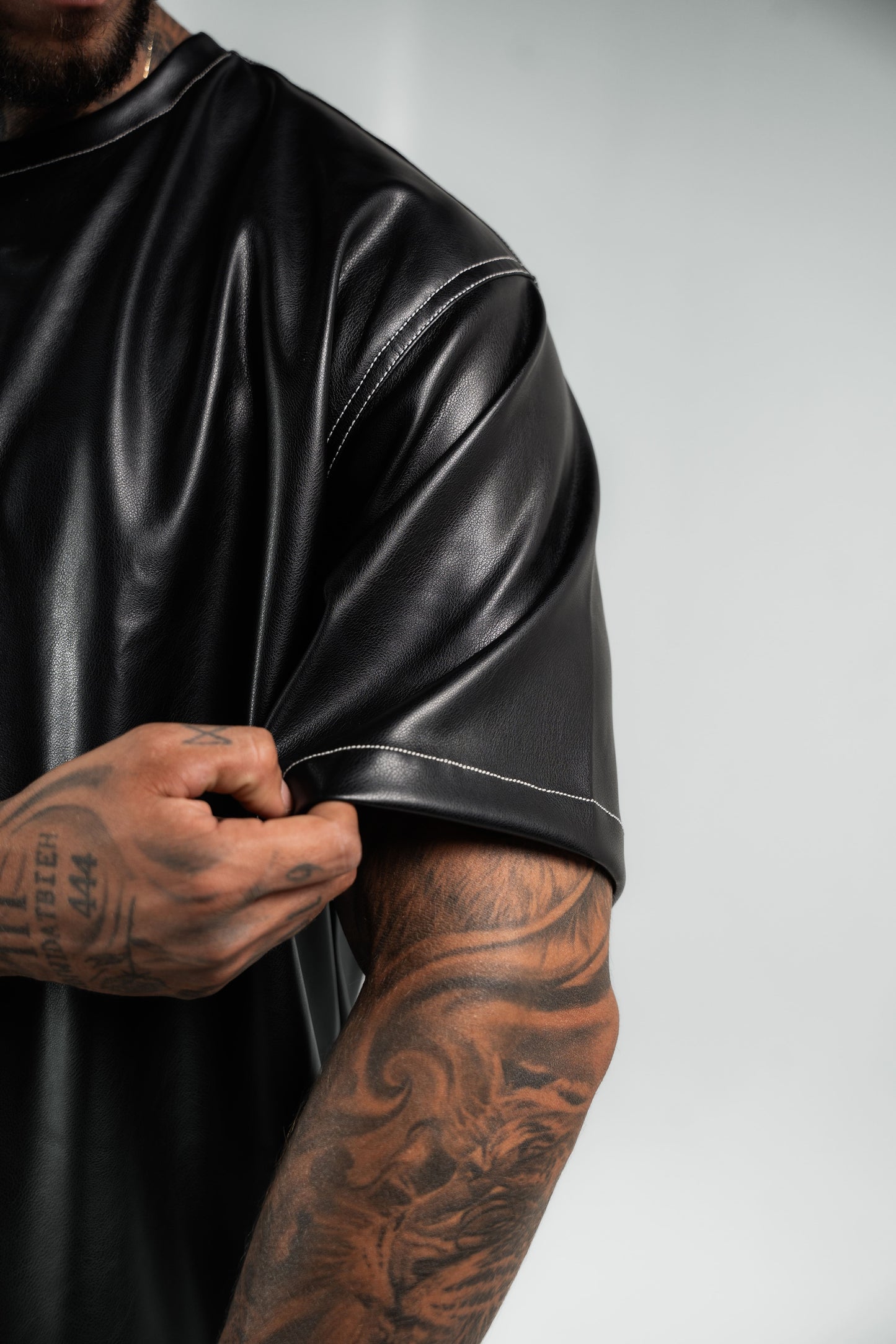 MILÁN OVERSIZED T-SHIRT BLACK